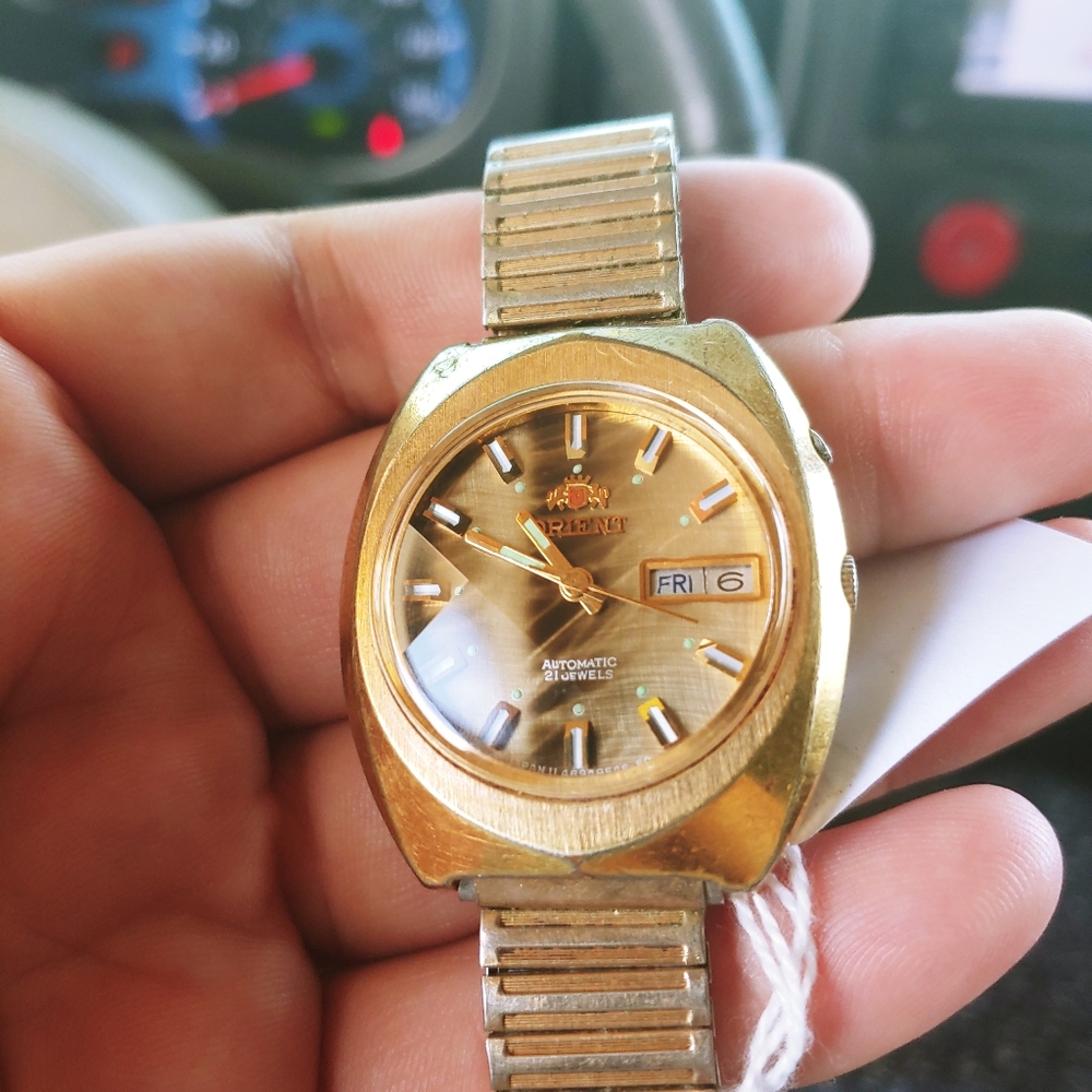 Orient 21j vintage automatic w/ faceted crystal